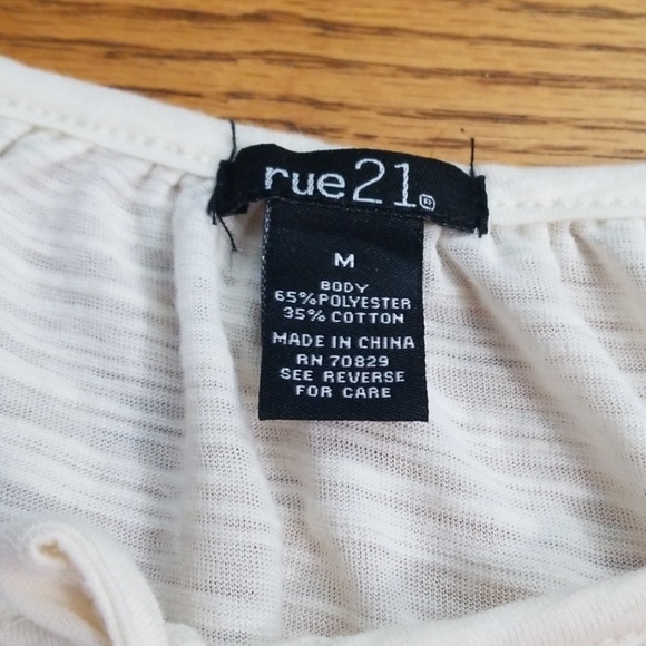 Rue 21 Blouse - Picture 4 of 5